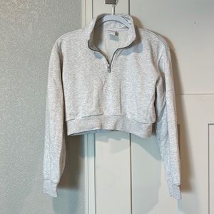 Aritzia TNA Airy Fleece 1/4 zip sweatshirt